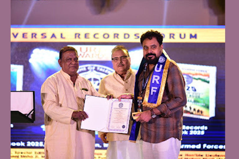 വിസ്മയമായി 3 ഡി അപ്‌സൈഡ് ഡൗണ്‍ ഡ്രോയിംഗ്: ജൂഡ്‌സണ്‍  യു.ആര്‍.എഫ് വേള്‍ഡ് ടാലന്റ്  പേഴ്‌സണ്‍ ഓഫ് ദ ഇയര്‍